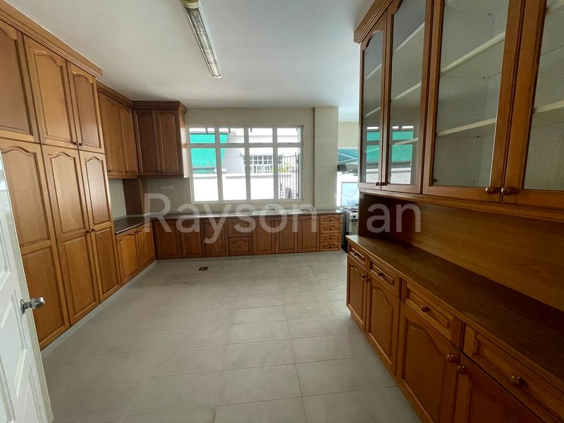 5 Bed Bungalow (Landed) for Rent in  Chestnut Gardens - Image 8